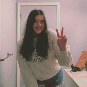 Meet your Posher, Joelle